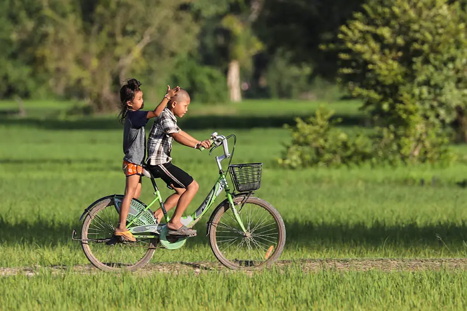 Cycling around Don Det and Don Khone